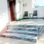 Apartment D Friendship
